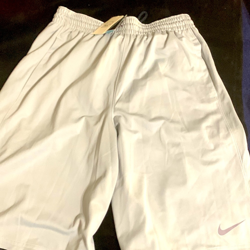 NIKE SHORTS size LG